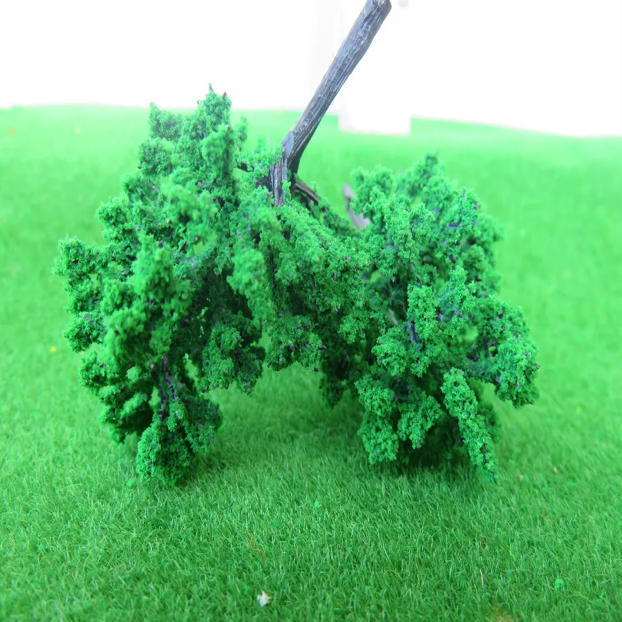 scale green tree (10)