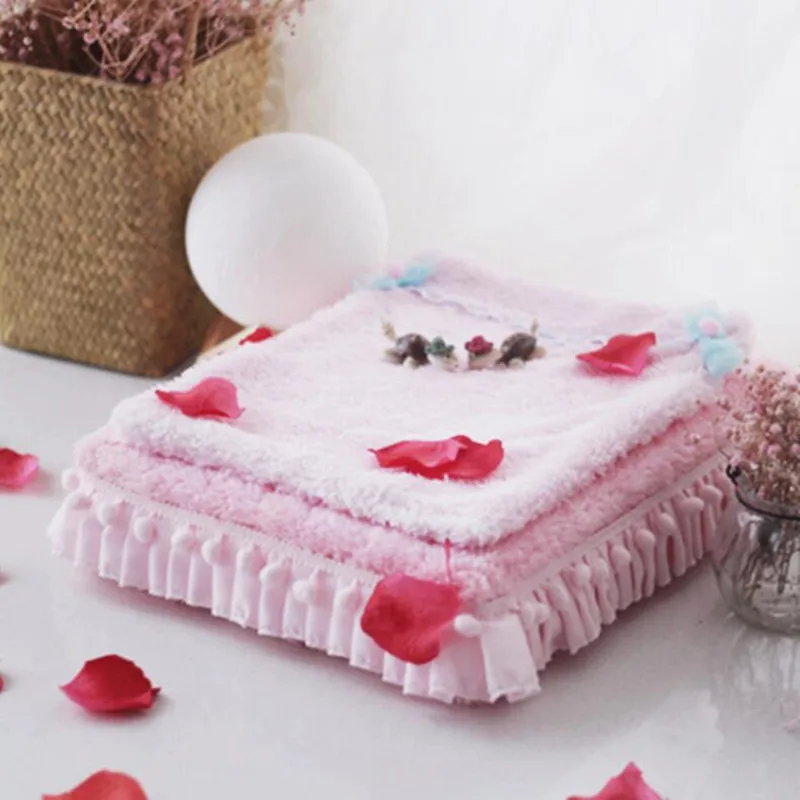 

CXZYKING Fashion Doll Accessories Girls Play House Toys Big Bed+Pillow+Quilt Doll House Furniture
