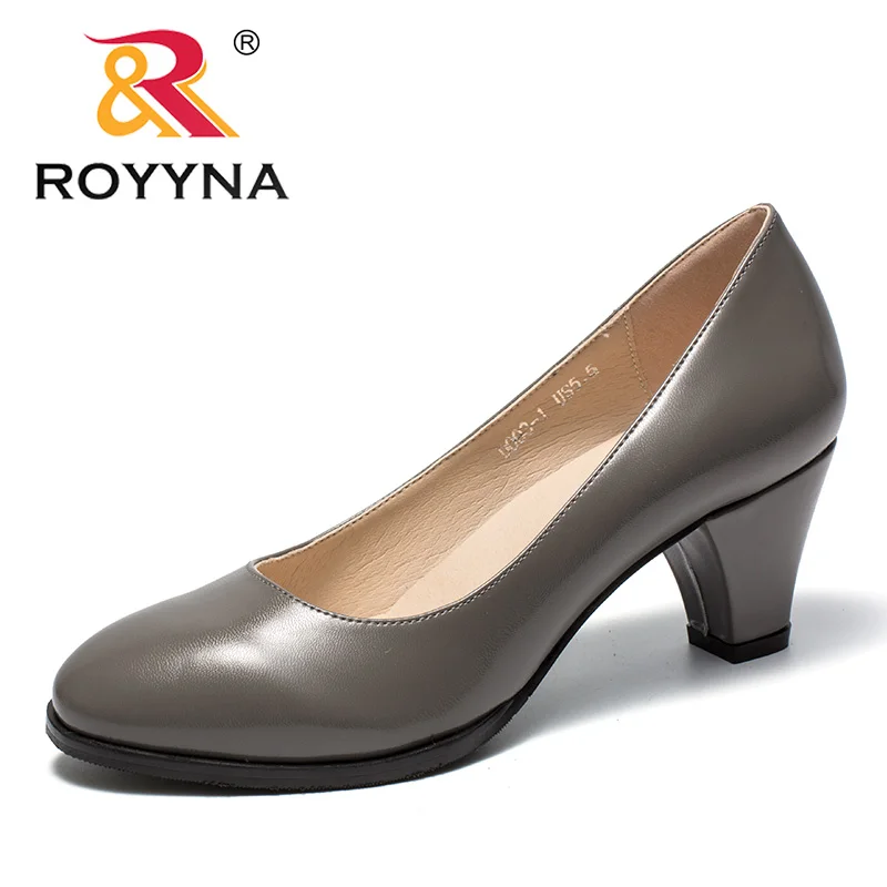 ROYYNA جديد وصول الكلاسيكية نمط Womnen مضخات جولة تو فام مكتب أحذية الانزلاق على الإناث الرسمي أحذية سبايك الكعوب سيدة أحذية