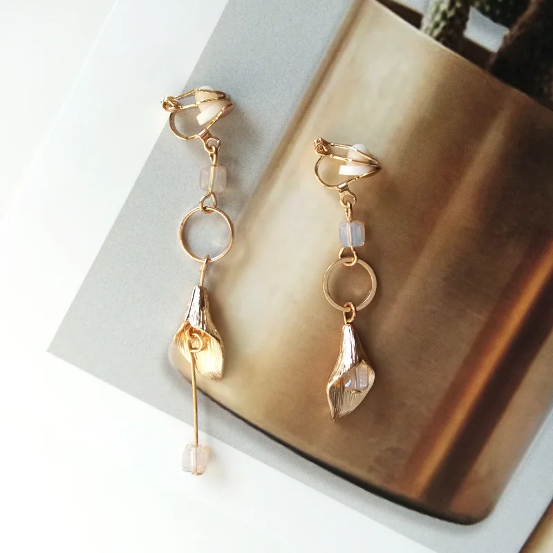 

Korean Fashion Women Girls Morning Glory Crystal Beads Gold-color Calla lily Flower Clip Earrings No Pierced Ear Clip For Party