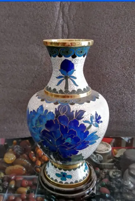 

20 cm * / collection full of phnom penh on the Chinese cloisonne vase