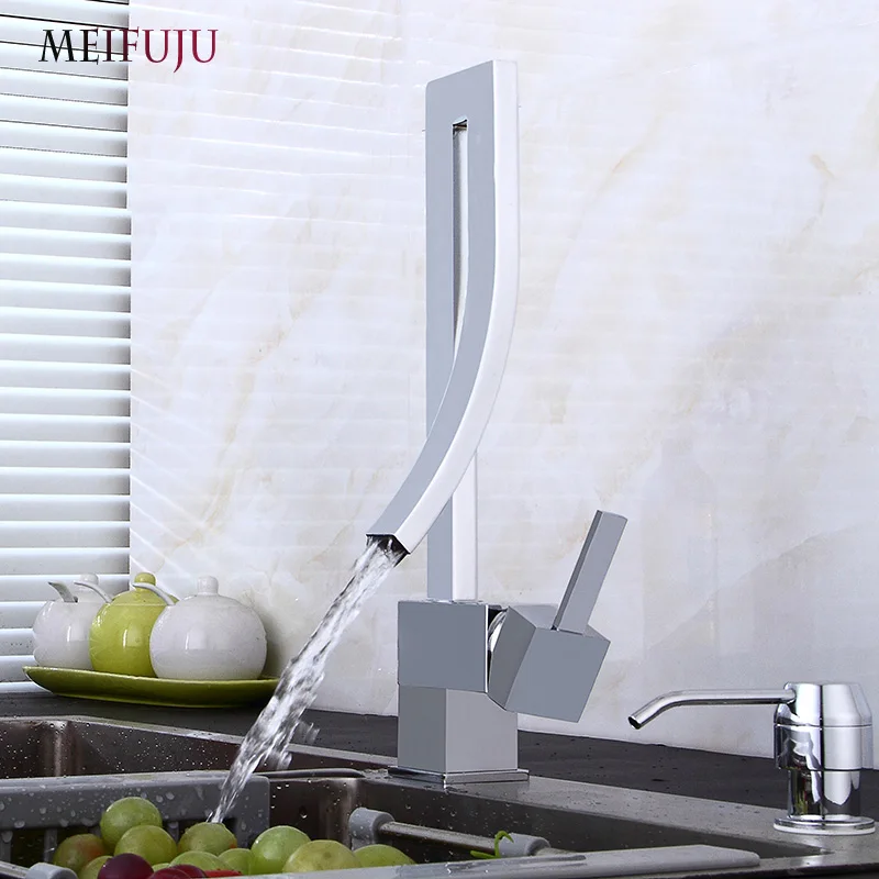 

MEIFUJU Kitchen Faucets Black Kitchen Mixer Tap 360 Swivel Kitchen Sink Tap Sink Faucets Chrome Single Handle Hot and Cold Taps