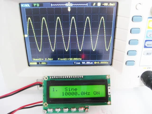 DDS Signal generator sine wave output