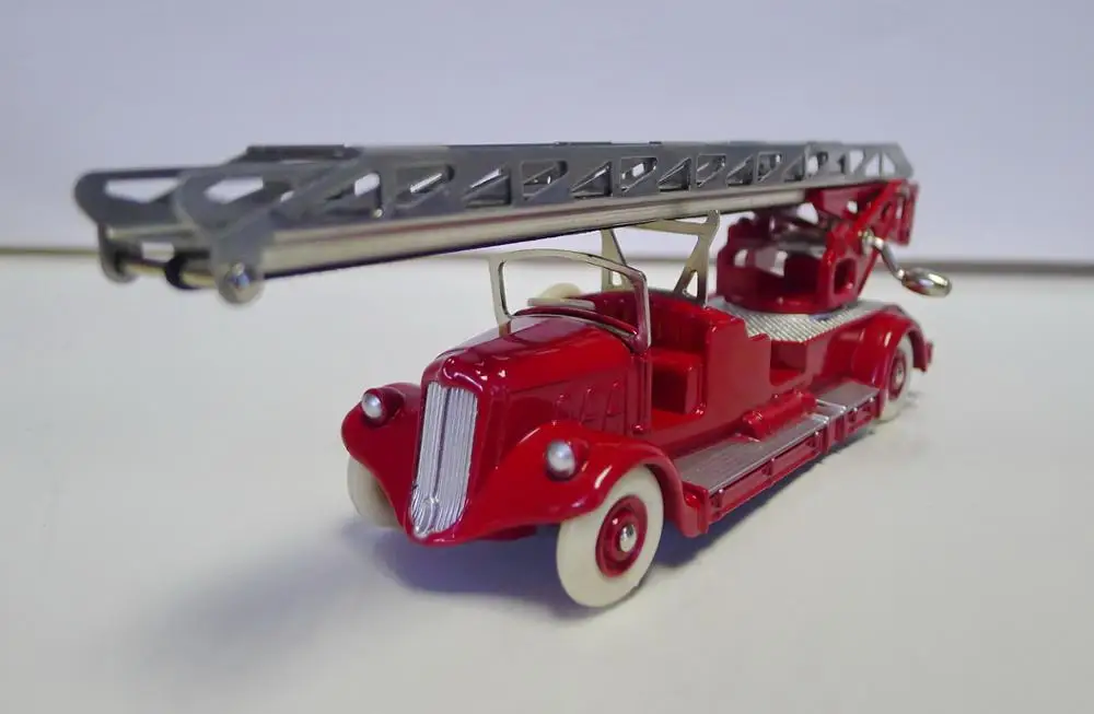 

Atlas Dinky Truck 32D DELAHAYE Gde Echelle Pompiers Diecast Toys 1:43