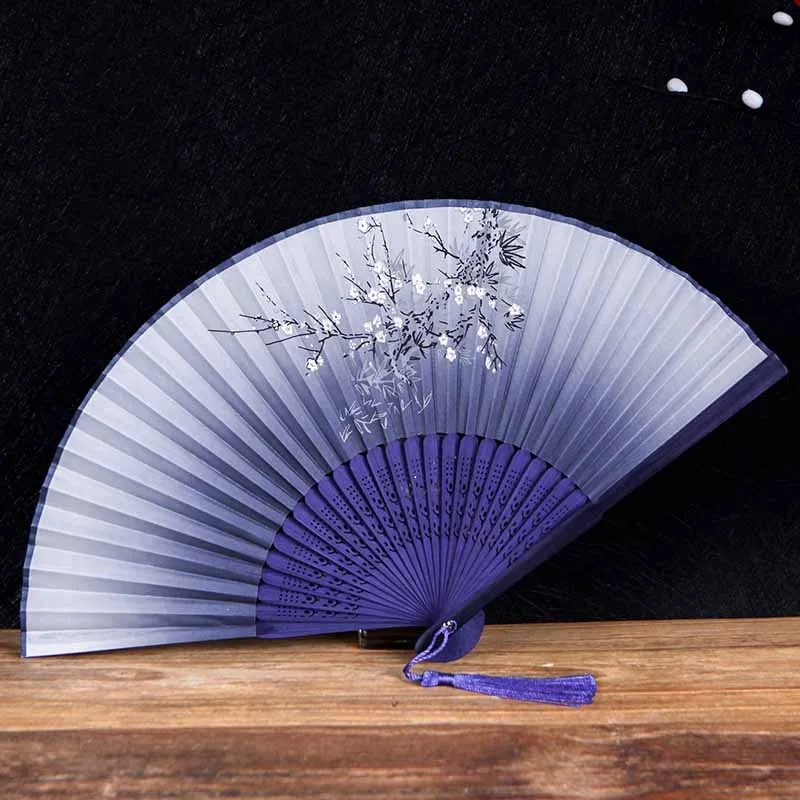 Японский складной веер китайский характерный Шелковый Вентилятор вишневый цвет и ветер ремесло древний складной маленький портативный вентилятор-4 - Цвет: Plum blossom pattern