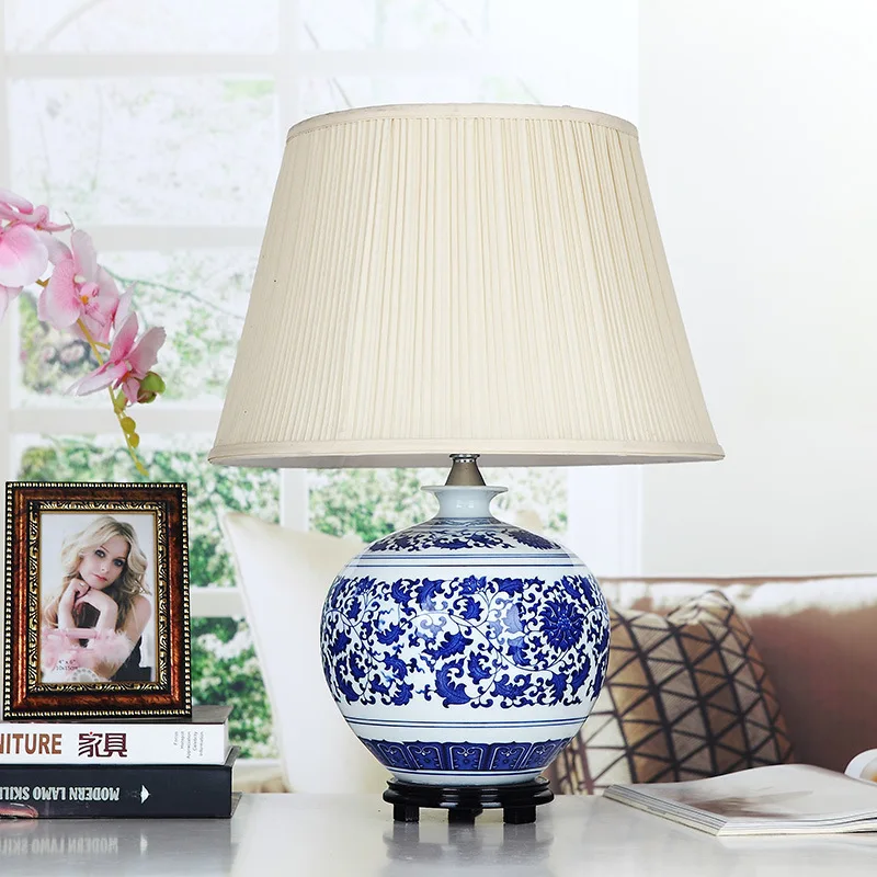 Jingdezhen Vintage style porcelain ceramic desk table lamps for bedside chinese Blue and White Porcelain table lamp vintage (7).jpg