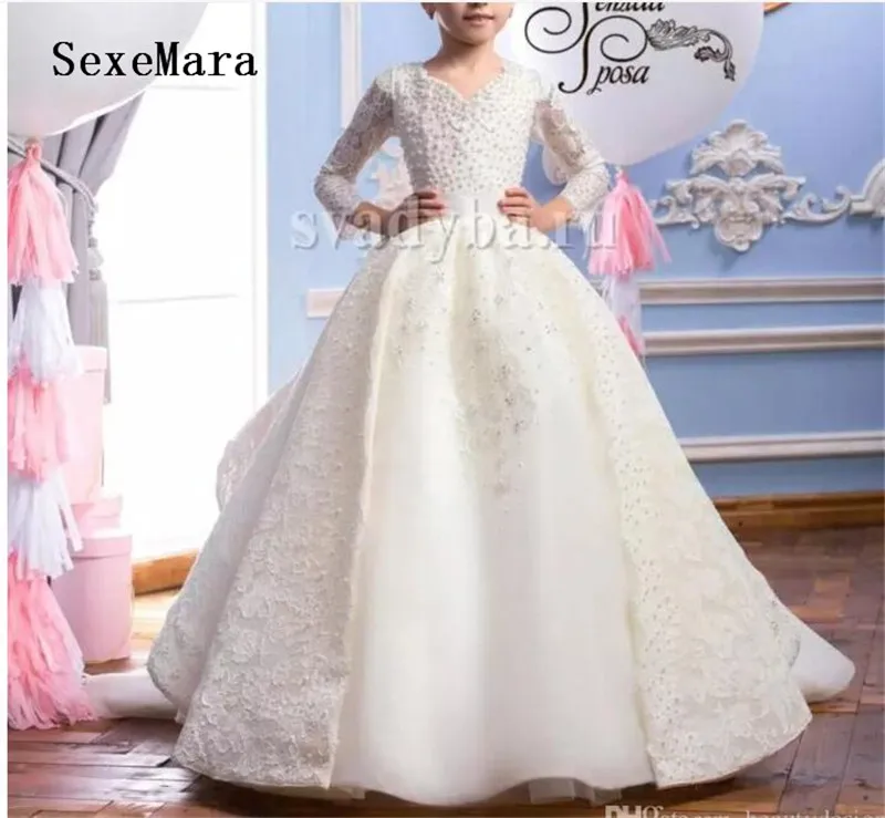 

Vintage White Ivory Girls First Communion Dress Lace Pearls V Neck Three Quarter Long Sleeves Ball Gown Flower Girl Dresses