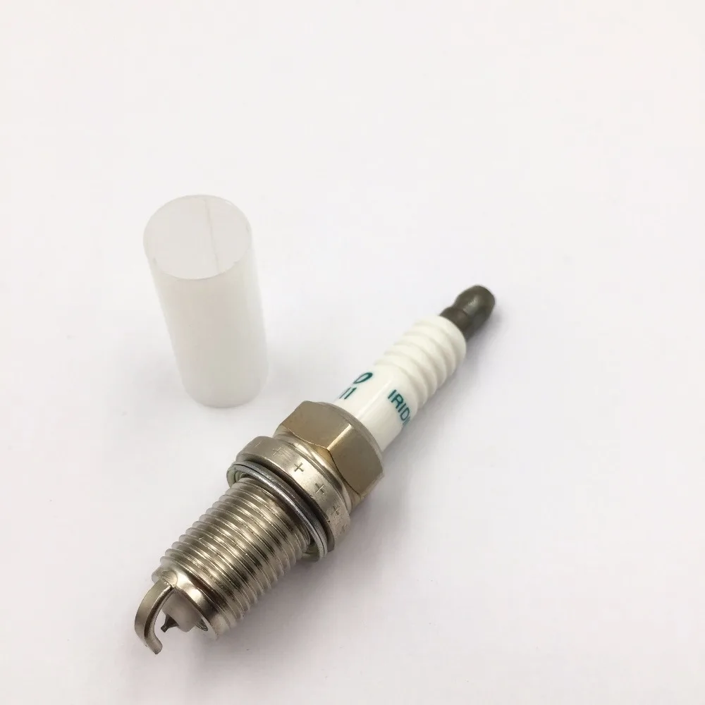 90919-01240 SK16R11 4pcs/lot car candle spark plugs For T- oyota Y-aris V-ios P-rius 90919-01240 90919-01240 SK16R11 4pcs/lot car candle spark plugs For T- oyota Y-aris V-ios P-rius 90919-01240