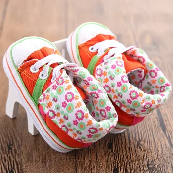 

Spring and Autumn Girls High Help Cross Lace Printed Casual Shoes
