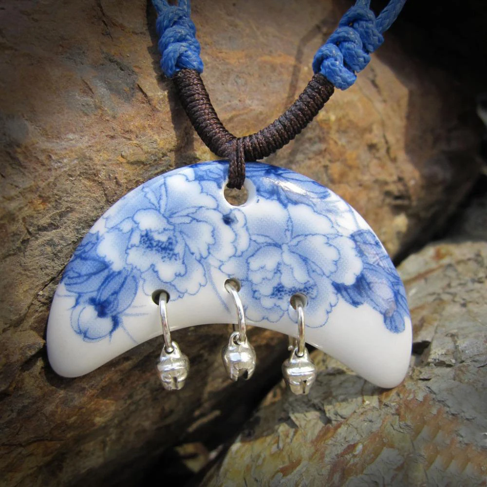 Chinoiserie beauty porcelain flower ceramic pendant necklace with