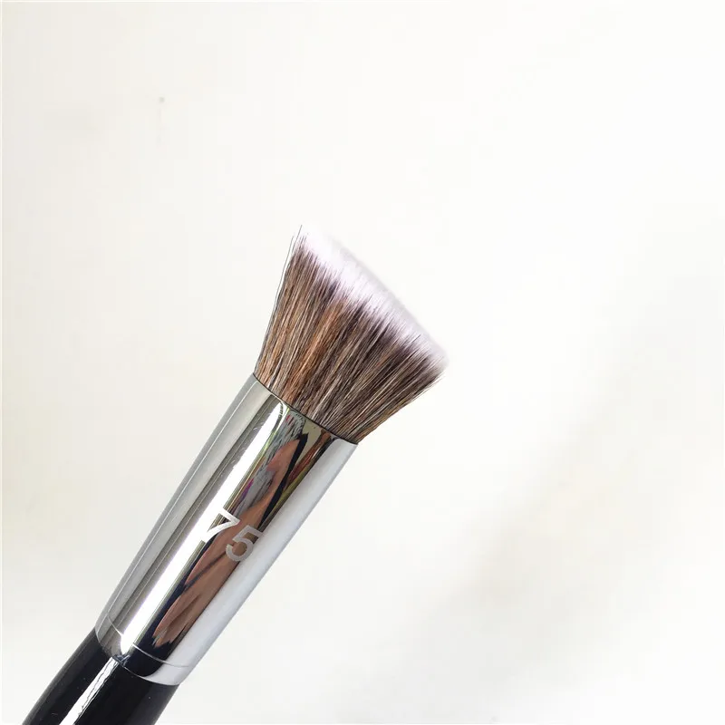 Sephora Pro Angled Contour Brush #75 _ 4