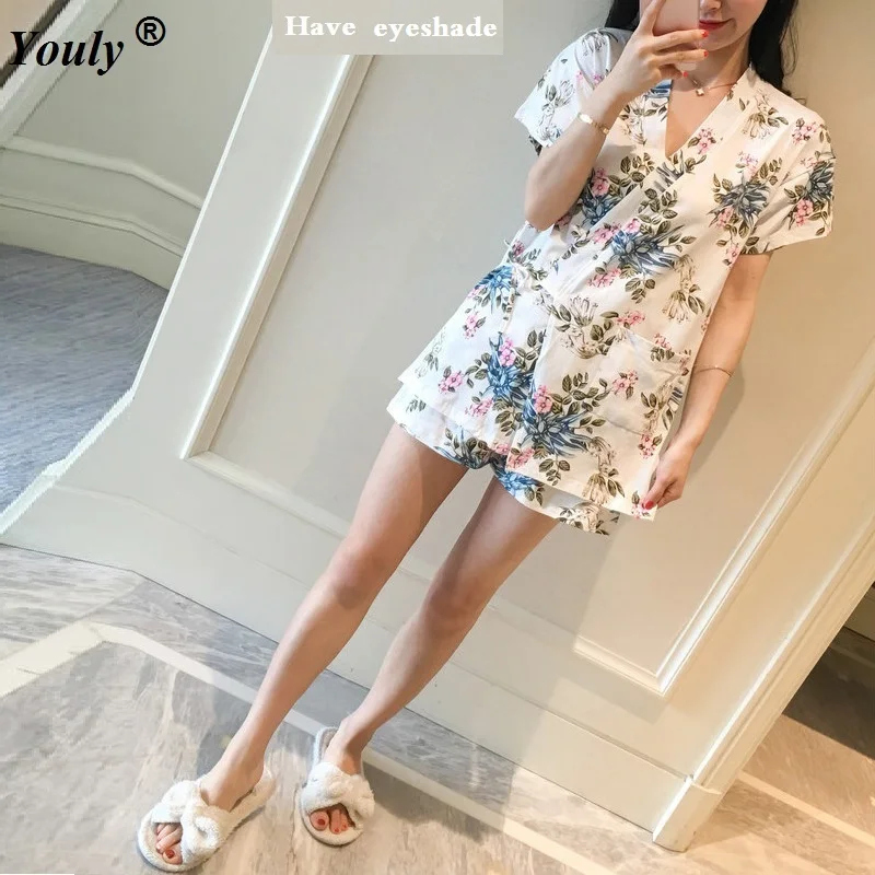 

Women Robe Pajamas set 2019 Autumn Two Pieces Sets printed Sleepwear Cardigans Tops hot shorts pajamas suits ladies Nightwear