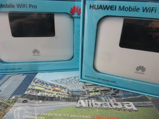 Huawei E5770s-320 150 Мбит/с 4G LTE с портом Ethernet и функцией power bank