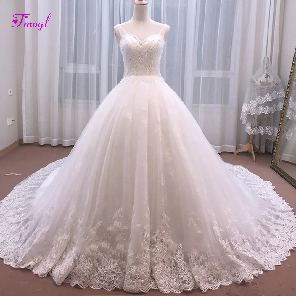 

Fmogl Luxury Sweetheart Neck Beaded Lace Up A-Line Wedding Dress 2019 Appliques Chapel Train Princess Bride Gown Robe De Mariage