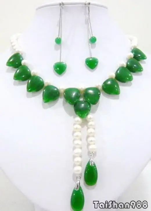

Genuine White Pearl Green Jade Heart Pendant Necklace Earrings Set AAA style 100% Natural jade Noble Fine jewe