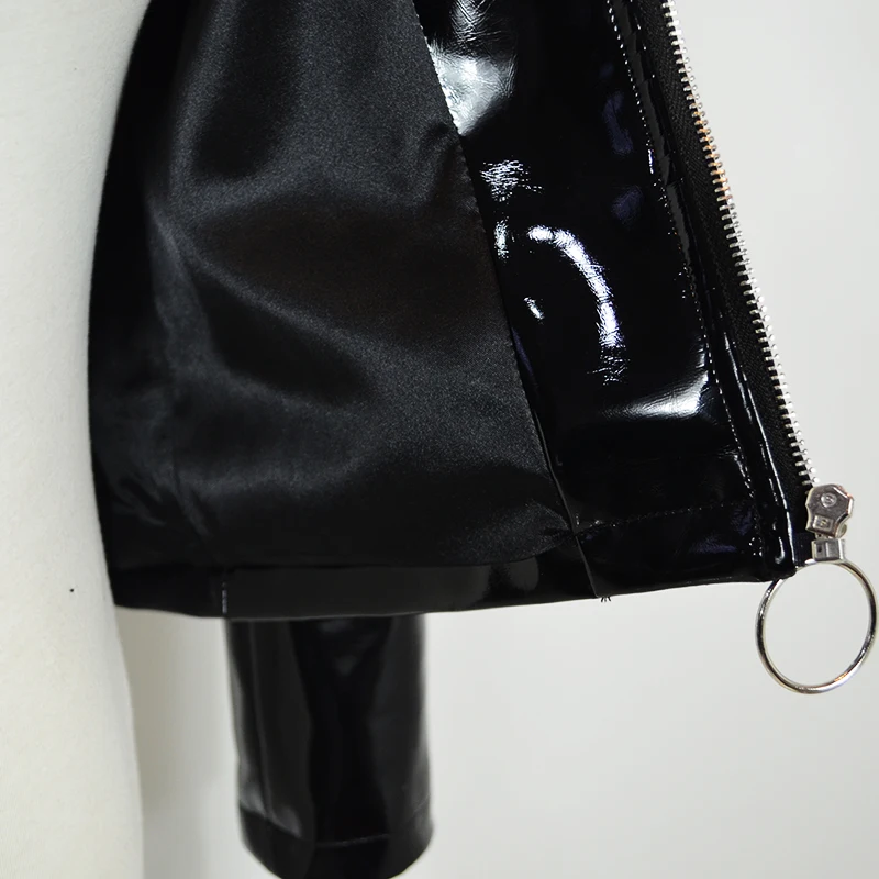 8879061679_1705462258__