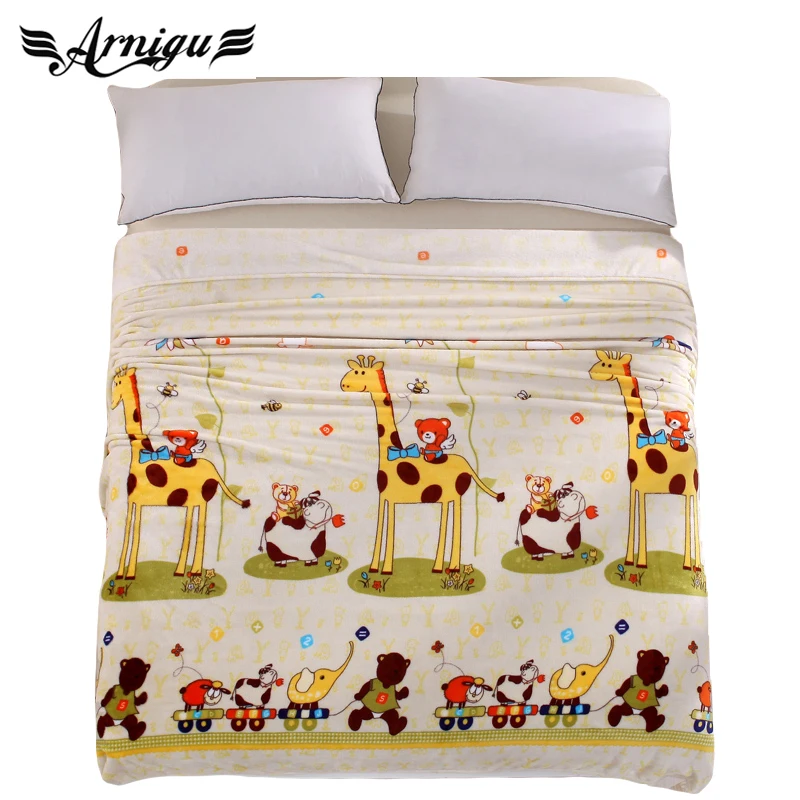 

bear & giraffe print Blankets Flannel fabric soft plaids children cartoon warm bed sheet sofa Throws single twin full queen size