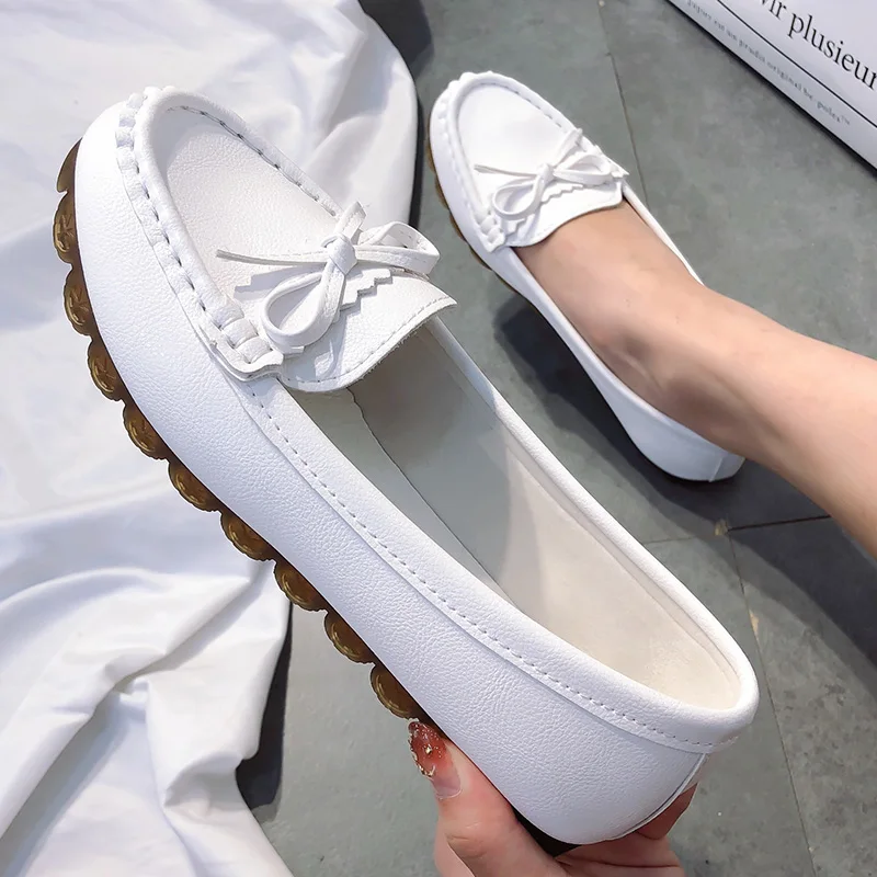 

2019 Spring New Flat Sole Shoe Beef Gluten Soft Bottom Lazy Person Kick Shoes