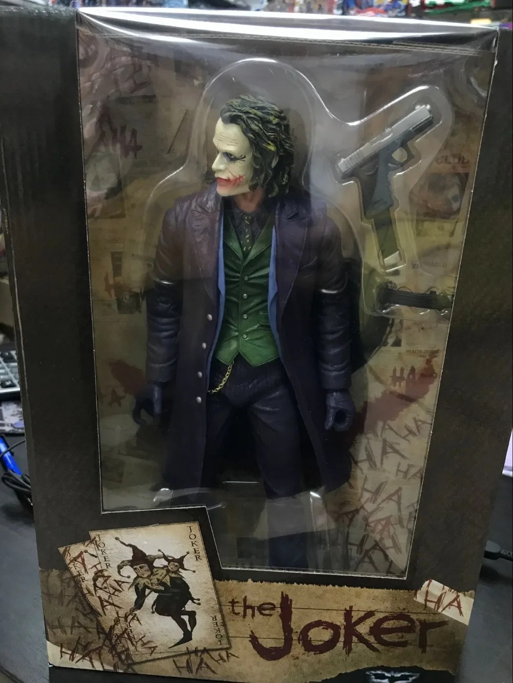 

NECA The Joker Batman PVC Action Figure Collectible Model Toy Brinquedos12inch 30cm