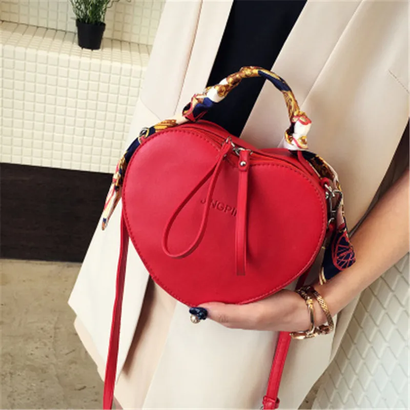 

2019 Woman Heart-shaped Packet Personality Silk Scarf Handbag Single Shoulder Satchel luxury handbags women bags designer