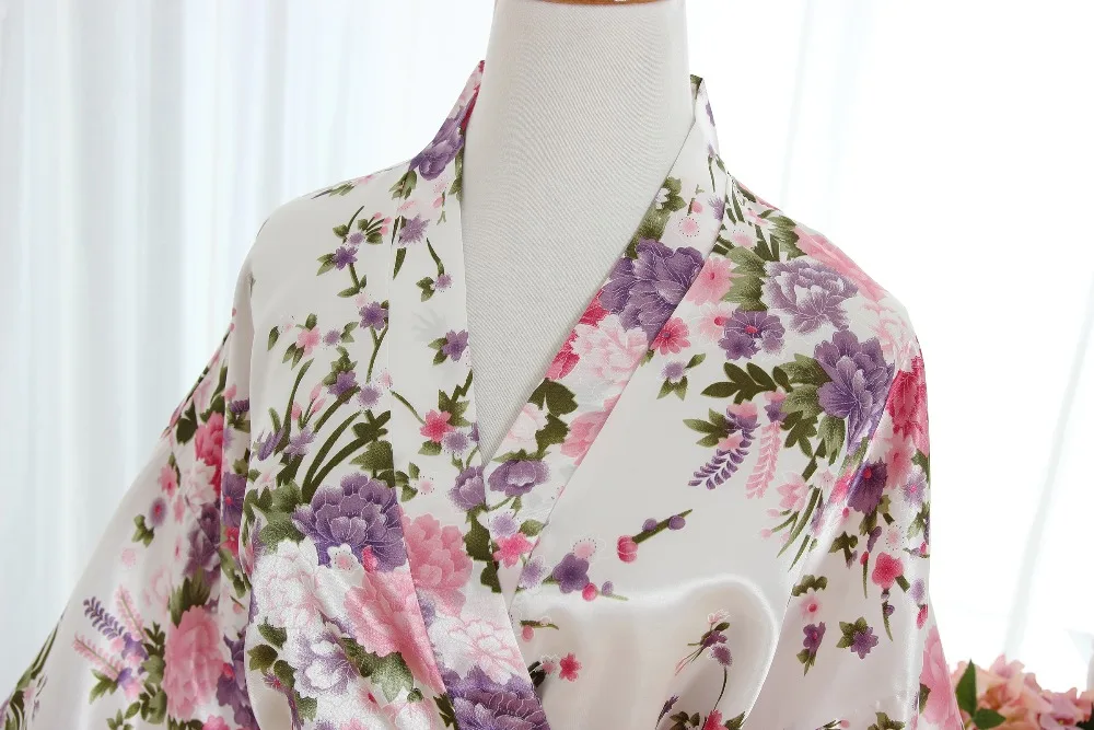 White Wedding Bride Bridesmaid Women's Loose Kimono Short Robe Bathgown Sleepwear Rayou Bath Gown Mini Nightgown Pijama