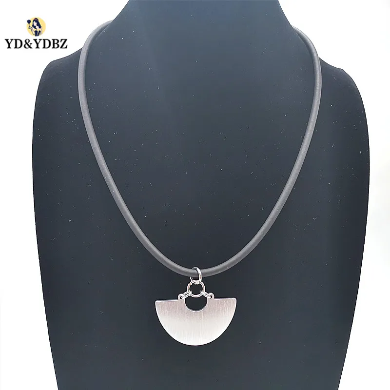 

YD&YDBZ Designer New Aluminum Pendant Necklace Gold And Silver Design Stylish Womens Necklaces Jewelry Womens Special Jewelry