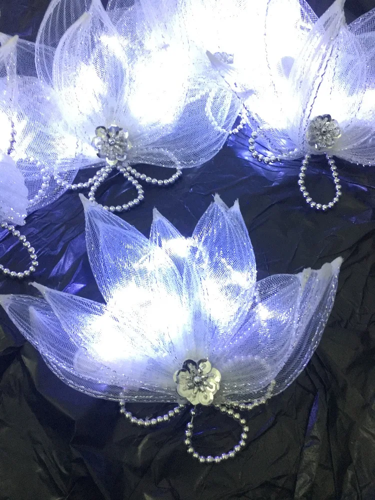 

LED Light Headdress Garland Girl Wreath Rose Flower Headband Luminous Garland Celebration Wedding Party Supplies Traveling Decor