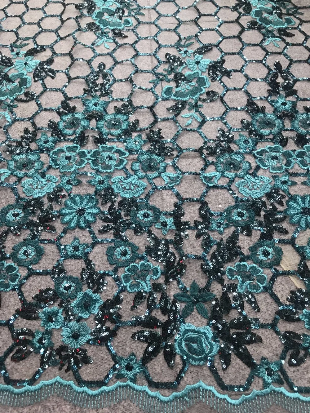 

2018 High Quality Africa Mesh Lace fabric Best Sequins Tulle Fabric Sequins Fabric For Net Party Events Dress