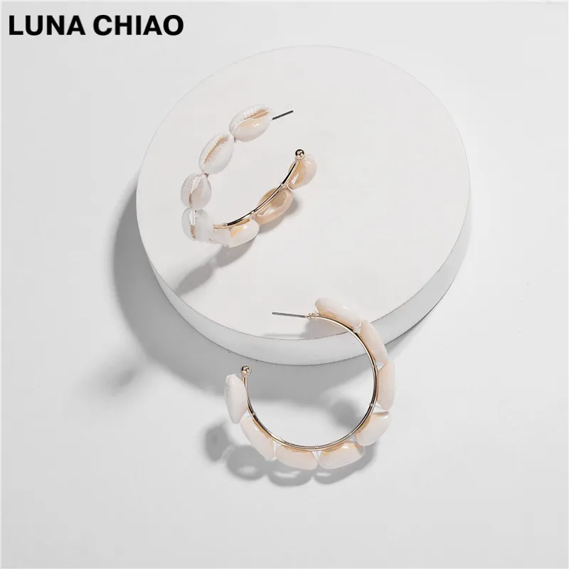 

LUNA CHIAO 2019 Summer New Arrival White Shell Conch Big Hoop Earrings for Women
