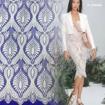 

150 CM X 300 CM white latest fashion Chantilly lace fabric haute couture embroidery french lace fabric DIY sewing dress fabric