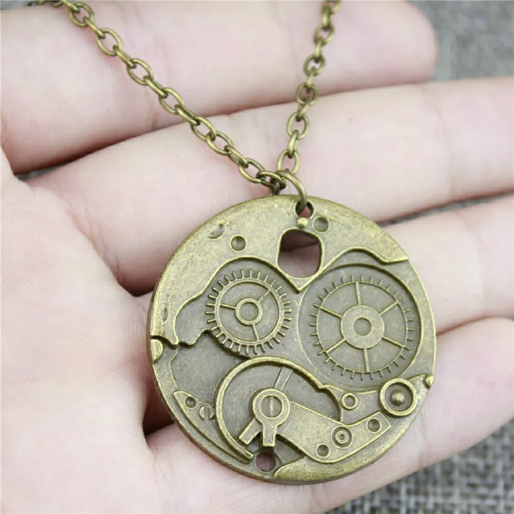 

2019 New Vintage 37x37mm 2 Colors Antique Bronze Antique Silver Plated Gear Steampunk Pendant Necklace Jewelry For Women
