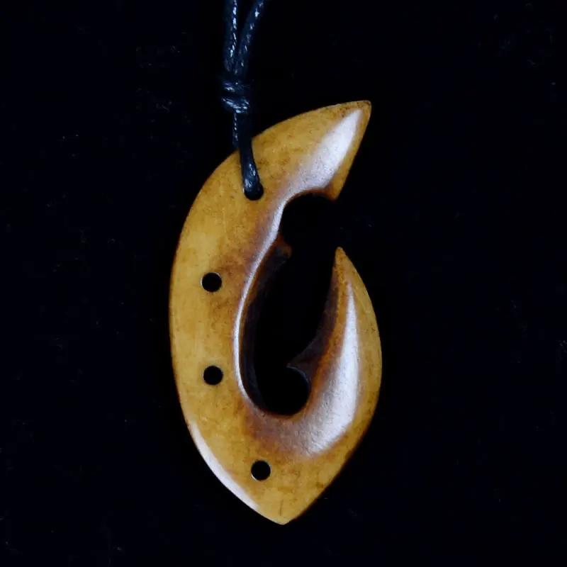 UMGODLY Natural Yak Bone Necklace Handmade Carved Bone Fish Hook