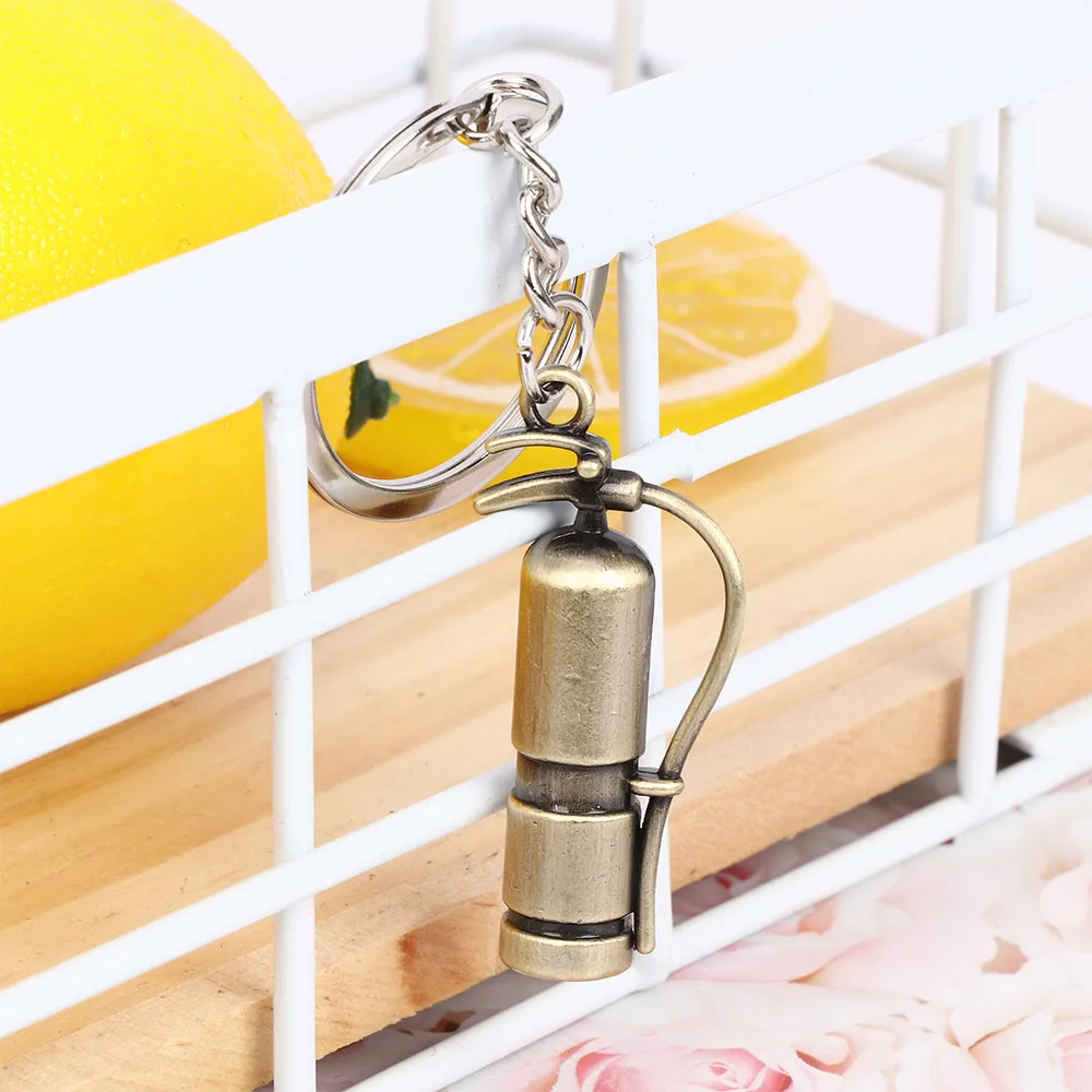 

Casual Trinket Valentine's Day Wedding Creative Retro Fire Extinguisher Keyring Party Gift Jewelry for Woman Alloy Keychain