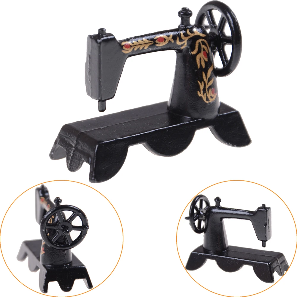

New Hot Sale 1:12 Mini Sewing Machine Simulation Home Furniture for Girl Doll House Decoration Dollhouse Miniature Accessories