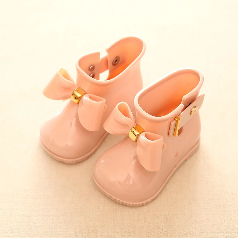 Непромокаемые сапоги с бантом для девочек; обувь ярких цветов; милая модная обувь в западном стиле; детская обувь из коровьей кожи;#56 - Цвет: Розовый