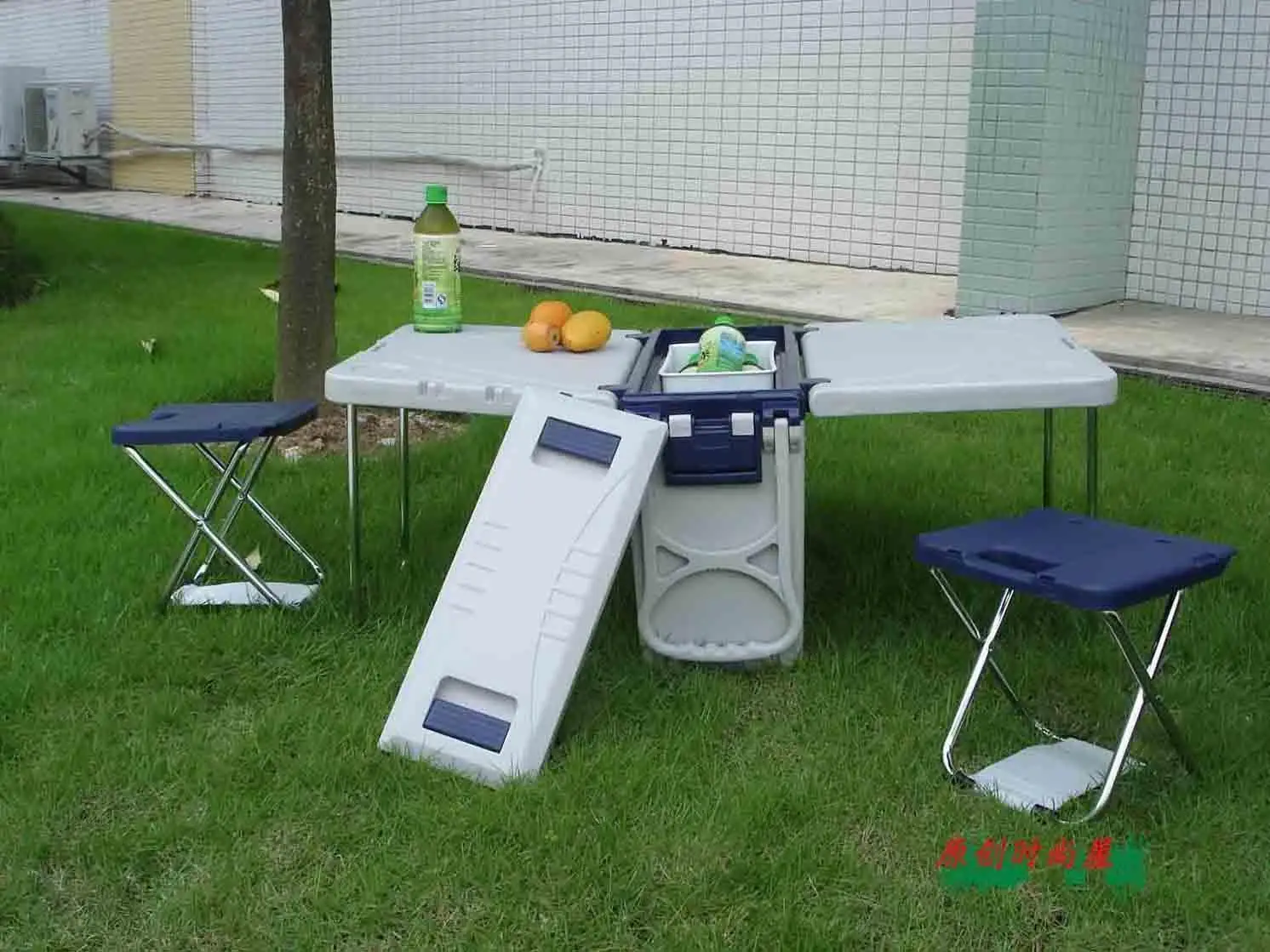 cooler box table and chairs
