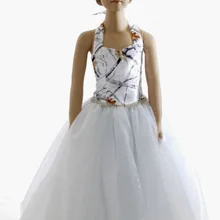 Белое камуфляжное платье с цветочным принтом и лямкой на шее; пышные Детские платья