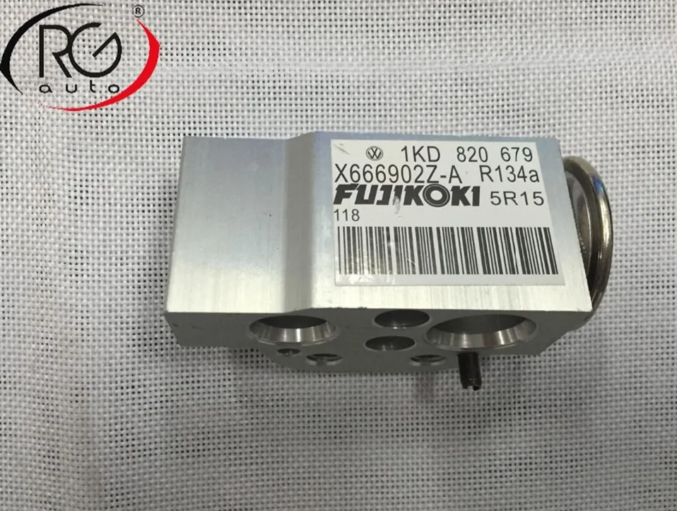 Auto AC expansion valve 1KD 820 679