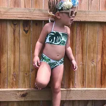 Купальный костюм для маленьких девочек; Одежда для девочек; пляжный купальник с принтом листьев для маленьких девочек; комплект из двух предметов: купальник на бретелях+ шорты;# BL5