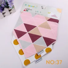 Мультфильмы для новорожденных нагрудники хлопок Мягкий треугольник шарф с пряжкой для малышей Прекрасный Нагрудник слюнявчик полотенце 2 шт./партия