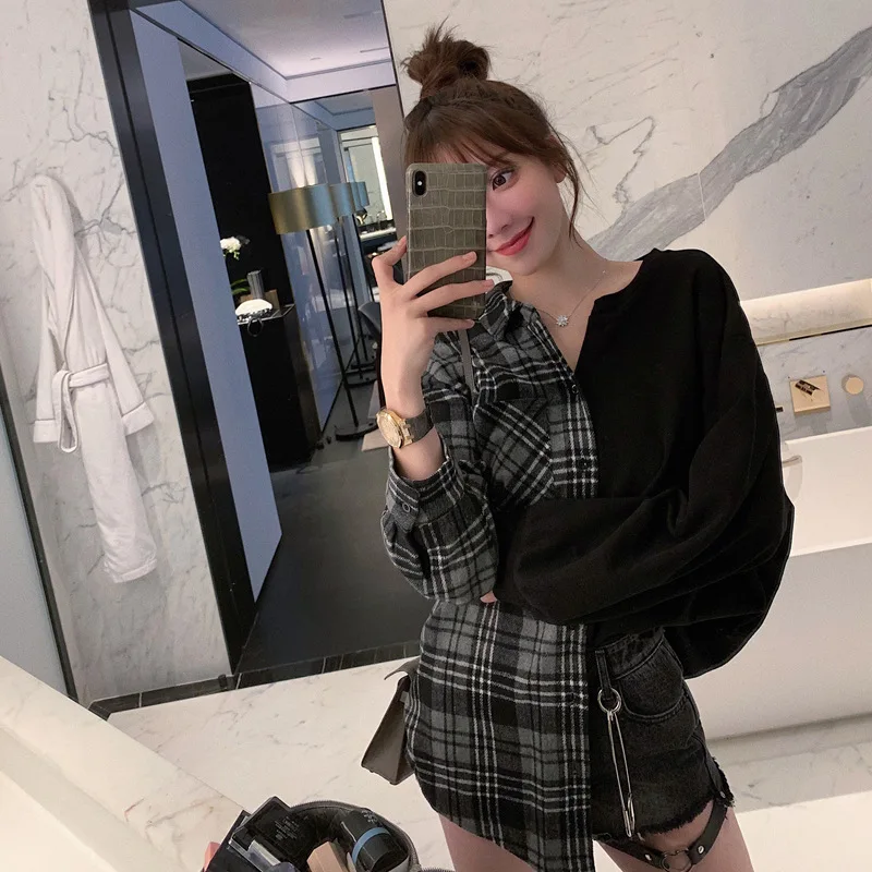

New Spring 2019 Popular Korean Version of The Net Lattice Stitching Shirt Women's Long Sleeves Loose Back Lace Women Blouses
