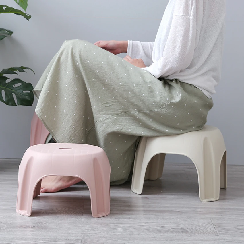 Ibasenice Plastic Low Square Stool - 1pc Square Low Stool Sofa Stool Small Coffee Table Stool Bed Stool Foot Rest Stools Toilet Stool