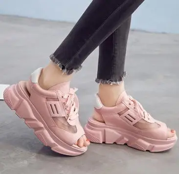 

2018 Korean version of the wave of wild summer loose cake thick fish mouth sandals female lace breathable hollow casual shoes