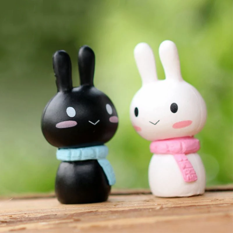 

A Pair 1.4*2.6CM Mini Cute Doll Couple Ornaments Small Rabbit Figurine Miniature Fairy Garden Decoration Black/White Rabbits