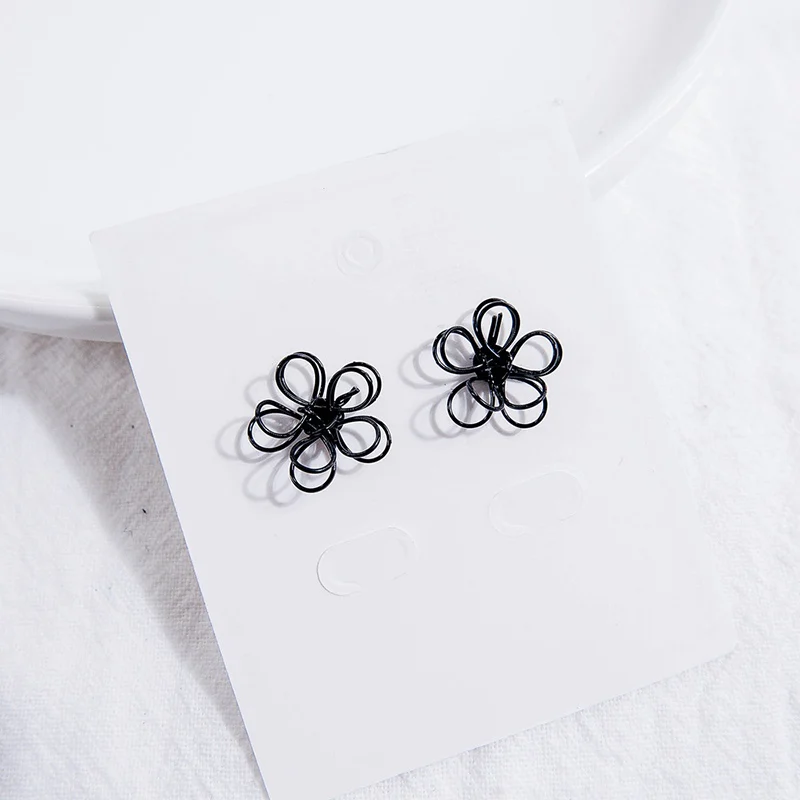 Открытые двухслойные маленькие серьги в форме цветка серьги-гвоздики модные ювелирные изделия женские аксессуары черный корейский стиль SY5109 - Окраска металла: C