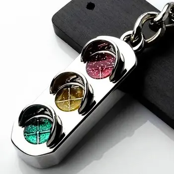 

1 pc High Quality red and green lights keychain car key chain Traffic Light male women's key ring 0047