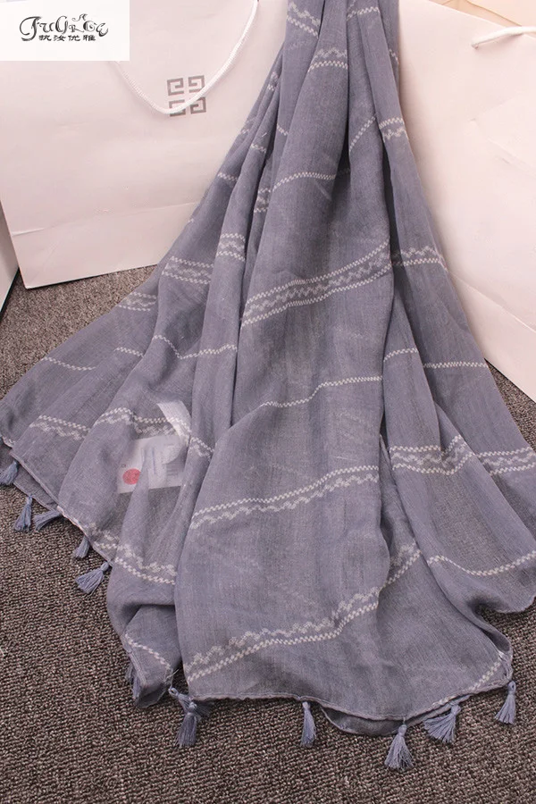 

new spring,lace printed scarves,fresh and cotton shawl,summer sunscreen air conditioning shawls mantilla Swim Cover
