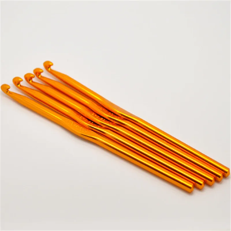 

DoreenBeads High Quality Aluminum Hand Sewing Crochet Hook At Random Color Weave Crochet Needle 15cm(5 7/8") long, 5 PCs/Set