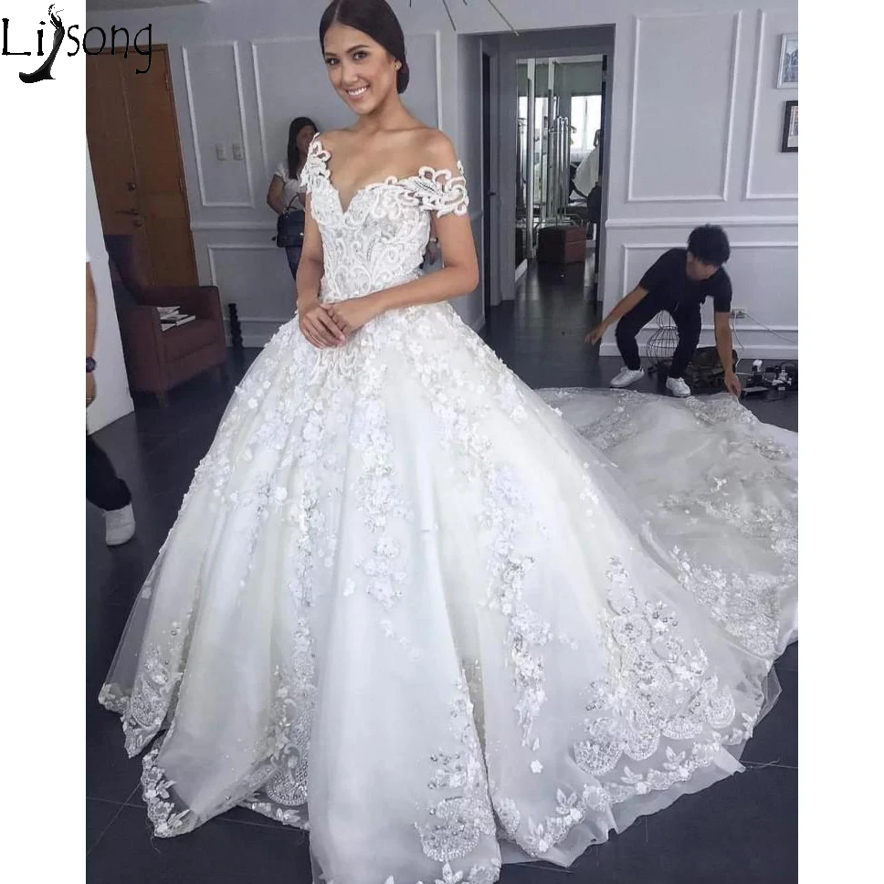 2019 Princess Ball Gown Wedding Dresses Beaded Lace 3D Appliques Crystal Tulle Off Shoulder Court Train Puffy Plus Size Formal Bridal Gowns265