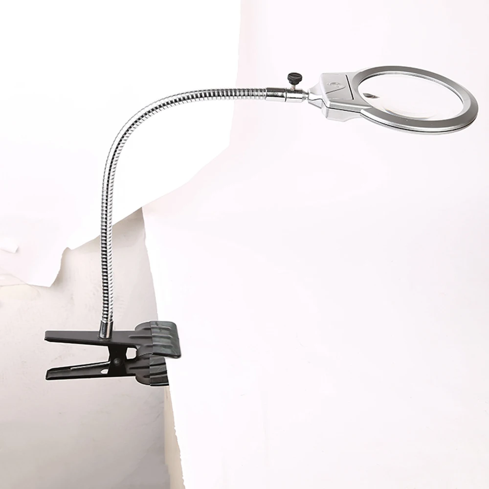 baratas Novo Iluminado Clip on Mesa Secretária CONDUZIU A Lâmpada de Leitura Lupa 2.5x 5x Grande Lens Lupa com Braçadeira